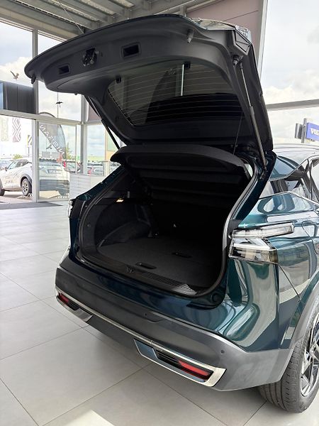 Nissan Qashqai (2026) N-Connecta 158k,AT,CCS karta!! - fotka 13 z 16