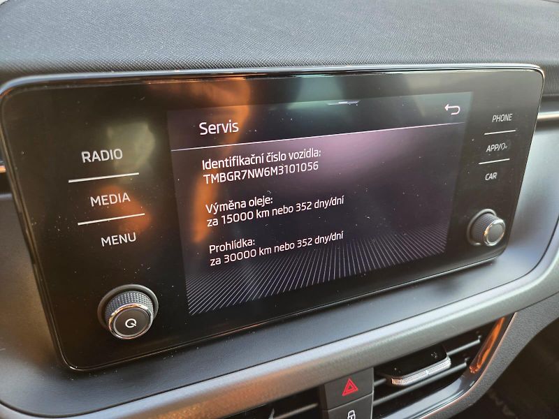 Škoda Kamiq (2021) 1.0 TSI DSG - fotka 9 z 10