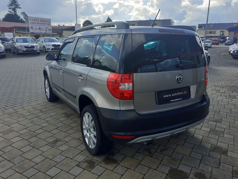 Škoda Yeti (2013) 1.2 TSI AMBIENTE - fotka 5 z 37