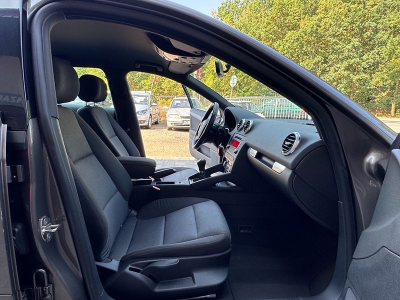 Audi A3 (2010) 1.2 TFSi, servisní kniha - fotka 15 z 33