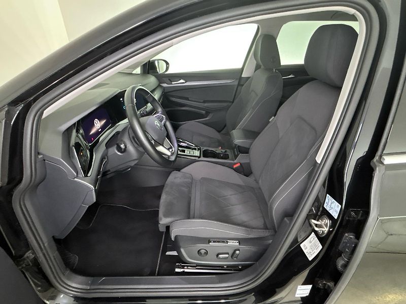 Volkswagen Golf Style DSG - fotka 7 z 28