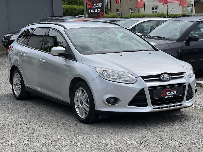 Ford Focus 1.6i KLIMATIZACE NAVI ALU KOLA - fotka 3 z 42