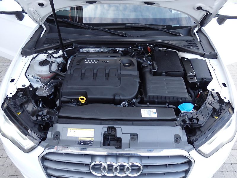Audi A3 SPORTBACK 1.6 TDI KLIMA - fotka 16 z 17