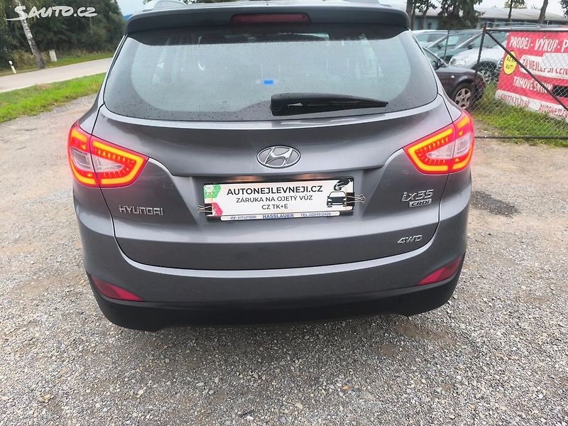 Hyundai ix35 2.0D4X4,70KM,MAX VÝBAVA,KRÁSNÝ - fotka 8 z 31