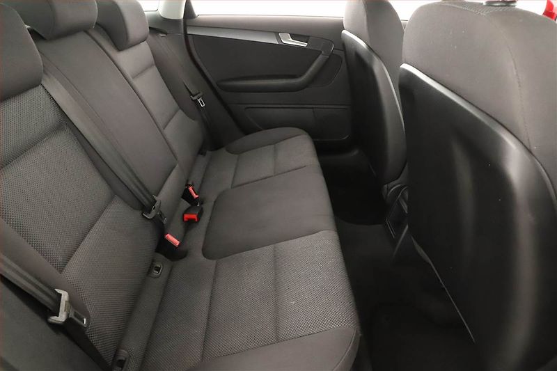 Audi A3 (2010) 1.6 TDI, Tempomat - fotka 7 z 13