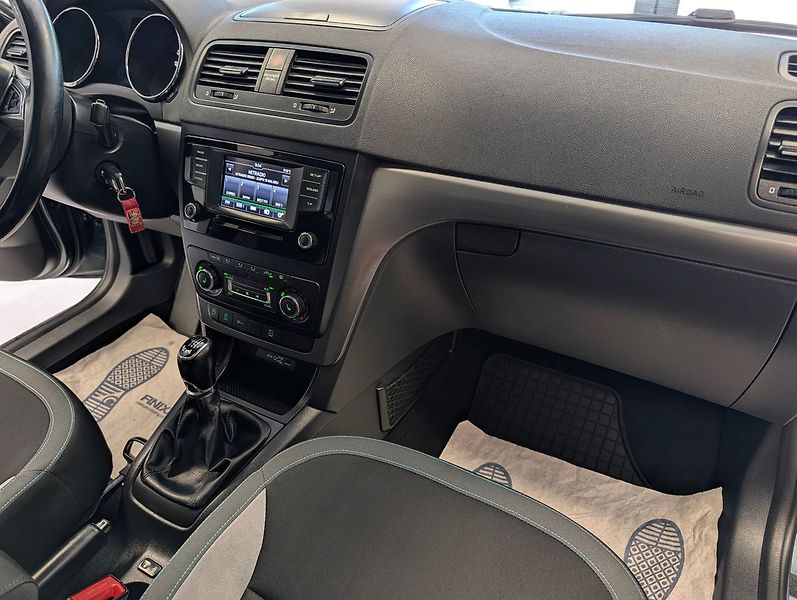 Škoda Yeti 1.4 TSI 4X4 JOY - fotka 26 z 29