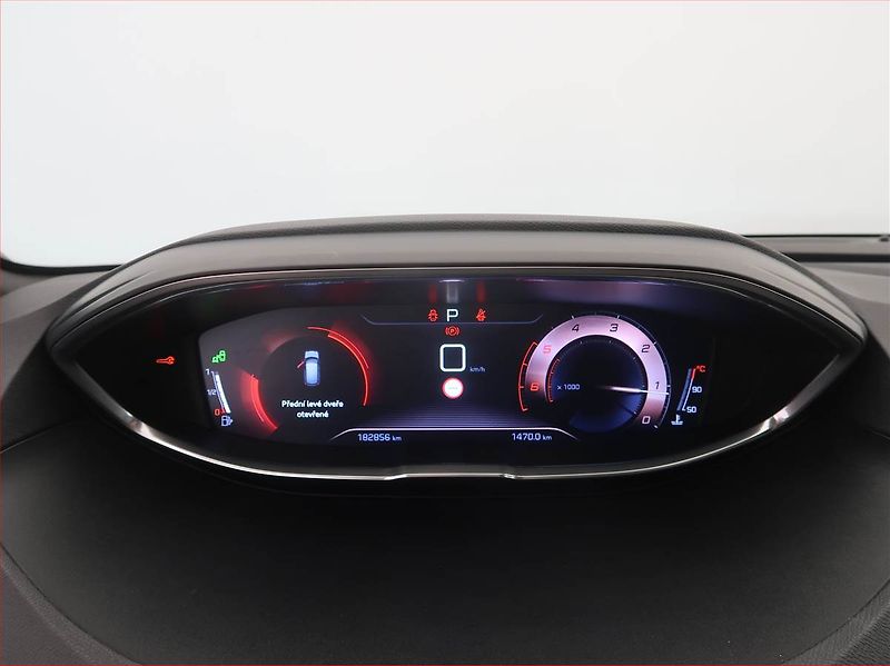 Peugeot 3008 (2017) GT Line 2.0 BlueHDi, Automat - fotka 9 z 15