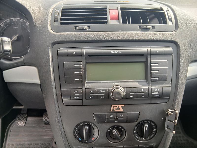 Škoda Octavia 1.9 TDI, nová STK - fotka 19 z 27