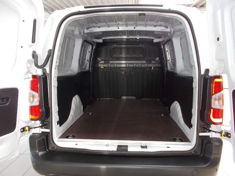Opel Combo (2026) Van L2 (XL) 1.5 CDTI (96kW/130 - fotka 12 z 30