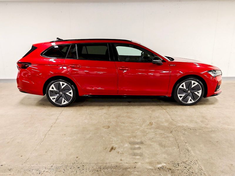 Škoda Superb (2025) Combi iV 1.5 TSI 150 kW DSG Sp - fotka 29 z 35