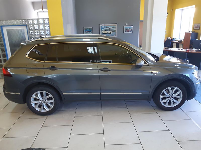 Volkswagen Tiguan Allspace 2.0 TDI 4x4 DSG NAVI LED - fotka 7 z 26