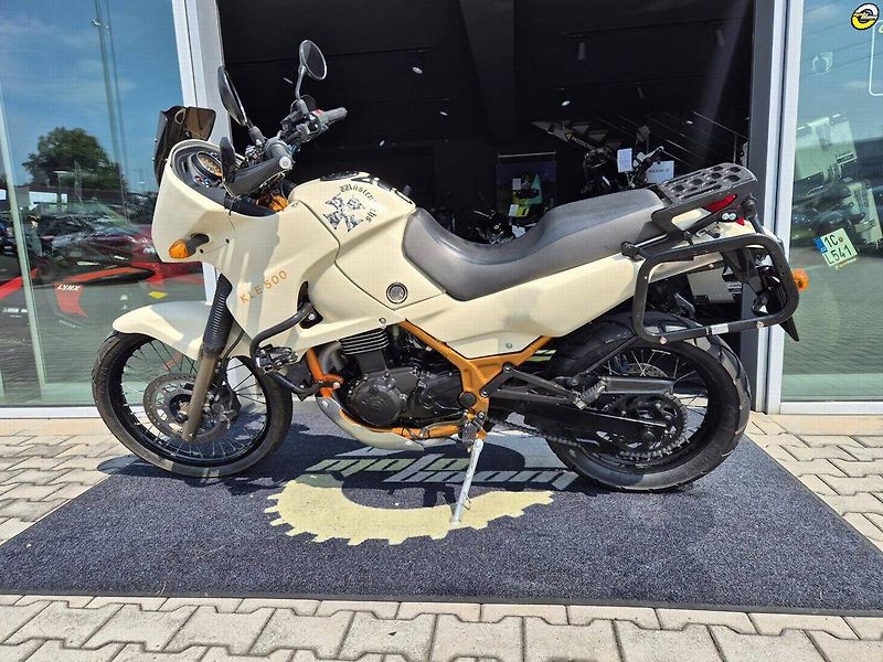 Kawasaki KLE 500 (2006) - fotka 7 z 22