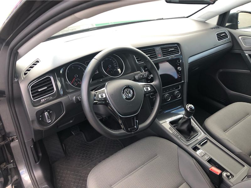 Volkswagen Golf Variant 2,0 TDI 4Motion - fotka 5 z 30