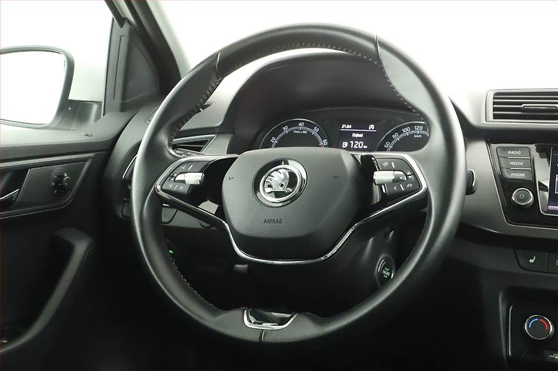 Škoda Fabia (2021) Style 1.0 TSI, ČR,1.maj - fotka 8 z 14