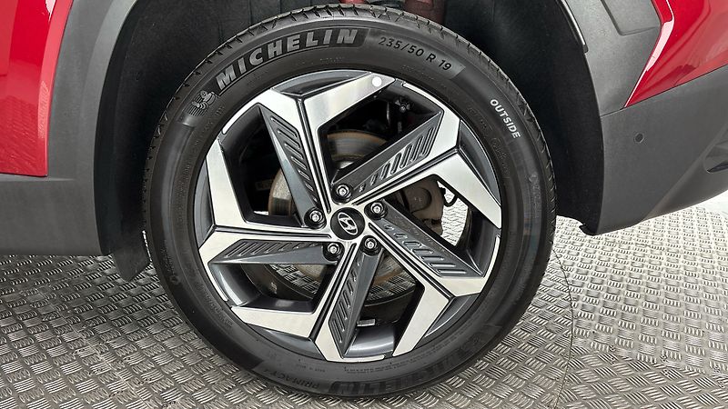 Hyundai Tucson 1.6 T-GDI Hybrid AUT 4x4 Style - fotka 19 z 32