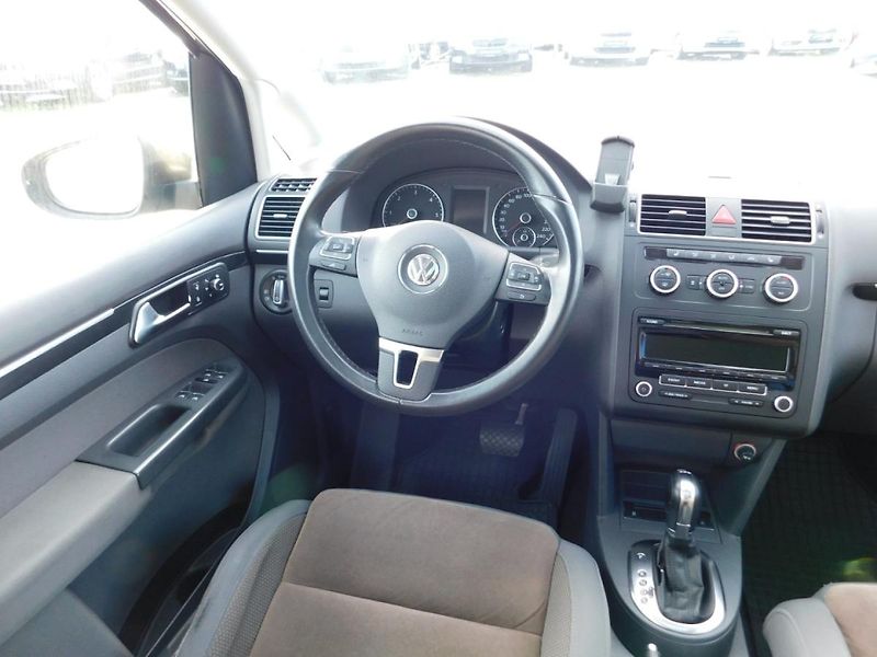 Volkswagen Touran (2012) 2.0 TDi Webasto - fotka 8 z 29