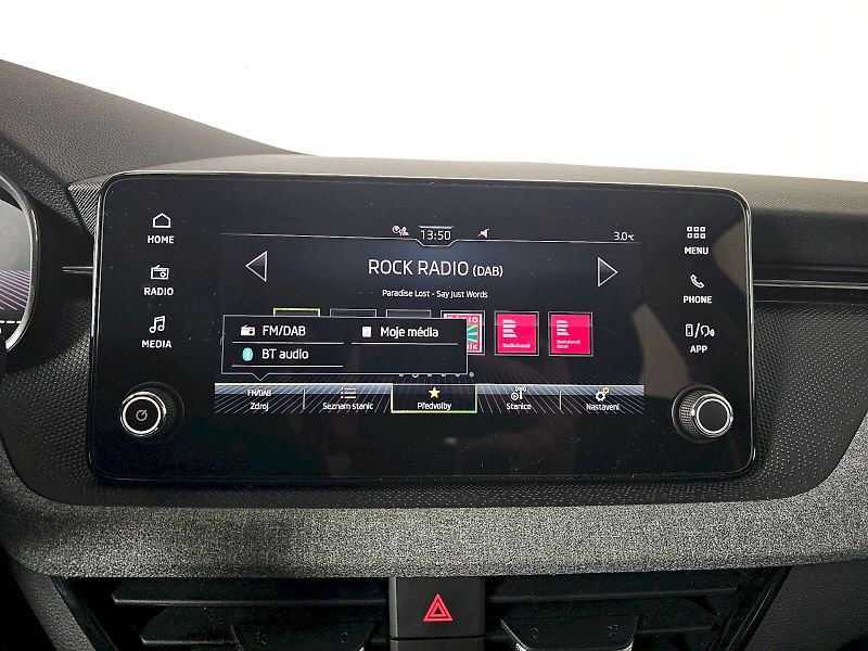 Škoda Scala (2024) 1.0TSI 85kW SELECTION TAŽNÉ - fotka 12 z 27