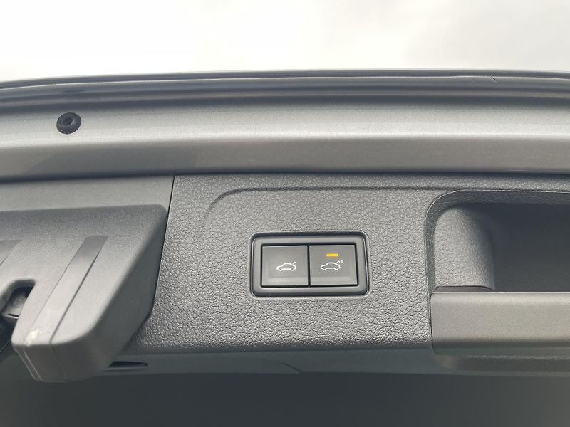 Volkswagen Passat Variant 2.0TDi Alltrack DSG 4x4 DPH ČR - fotka 17 z 42