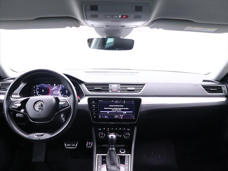 Škoda Superb 2,0 TDI DSG CZ L&K 1.Maj DPH - fotka 23 z 33