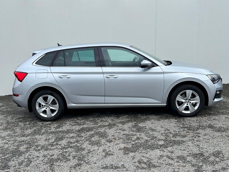 Škoda Scala (2022) 1.5 TSI 110kW Style - fotka 19 z 27