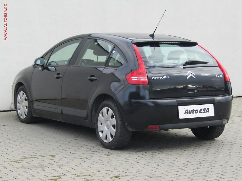 Citroën C4 (2006) 1.6 HDi, Klima - fotka 6 z 17