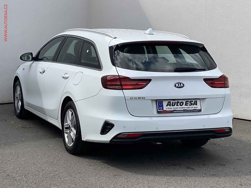 Kia Ceed (2019) 1.4 T-GDi, Vision, navi - fotka 6 z 19
