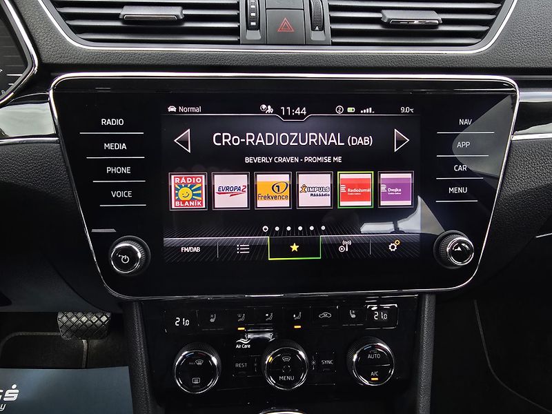 Škoda Superb 2.0TDI 147KW DSG 4x4 L&K TOP! - fotka 37 z 50