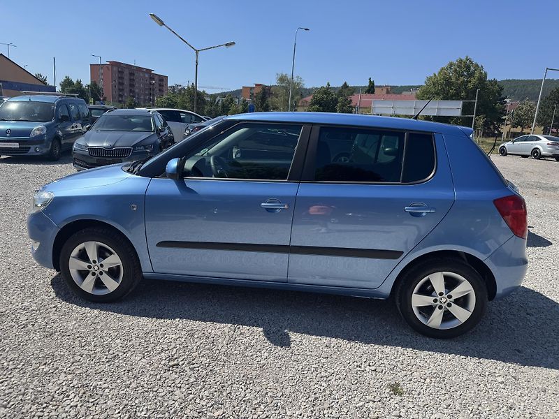 Škoda Fabia (2014) 1.4-16V(63KW)rezervace - fotka 8 z 38