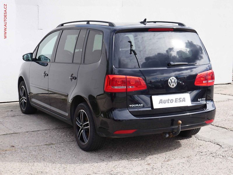 Volkswagen Touran (2012) 2.0 TDi, 1.maj, AC, park - fotka 4 z 18