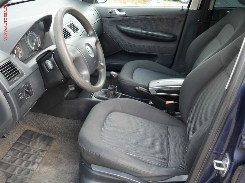 Škoda Fabia (2005) 1.4 TDi, AC, park.asist - fotka 8 z 13