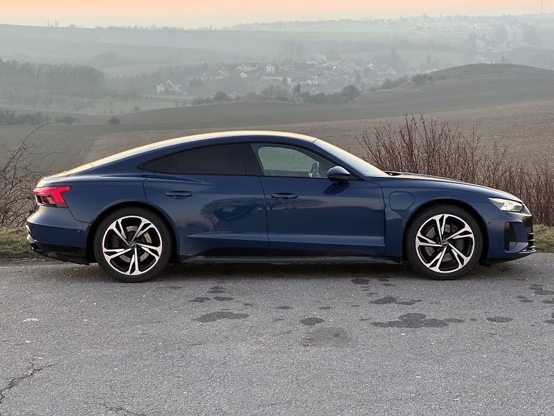 Audi e-tron GT Quattro HUD 360 Vzduch SoH 91% - fotka 32 z 32