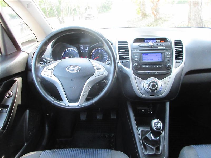 Hyundai ix20 1,4 i Klima, Tažné, Nové v ČR - fotka 17 z 26
