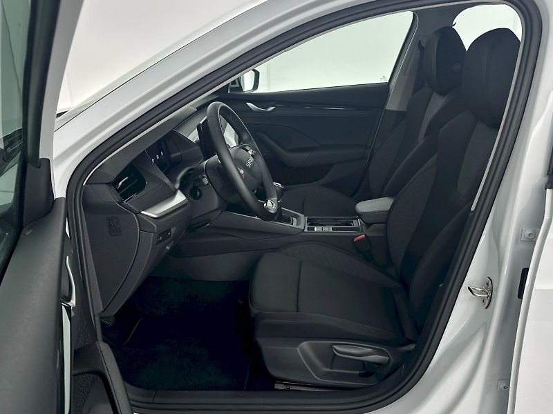Škoda Octavia (2025) Combi 2.0TDI 85kW Essence Plus - fotka 7 z 27