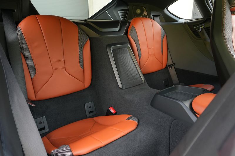 BMW i8 Coupe, Facelift, Lasery - fotka 28 z 28