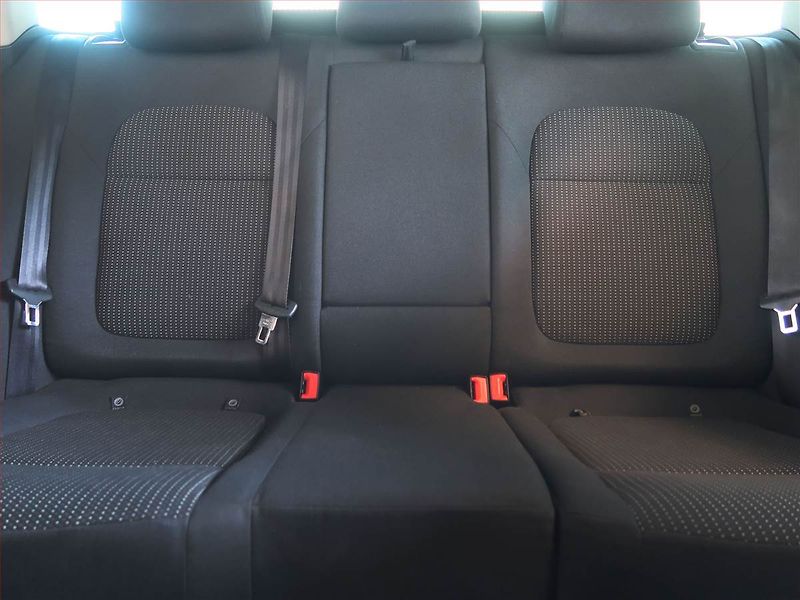 Škoda Superb (2011) 2.0 TDI - fotka 10 z 14