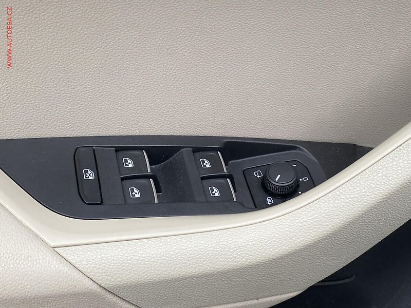 Škoda Karoq (2018) 2.0TDi 4x4, ČR, Style, DSG - fotka 13 z 23
