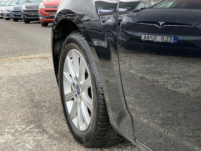 Ford Mondeo 2.0TDCi KLIMA ALU PŮVOD ČR - fotka 40 z 43