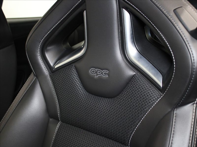 Opel Astra 2,0 Turbo 280koní OPC Infinity - fotka 22 z 25