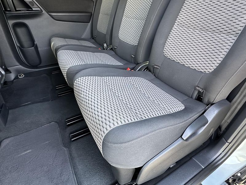 Volkswagen Sharan (2011) 2.0TDI/103kW * 5.Míst * TZ  - fotka 18 z 30