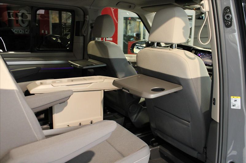 Volkswagen Multivan T7 TDi DSG Edition ACC/NezTop/ - fotka 28 z 36