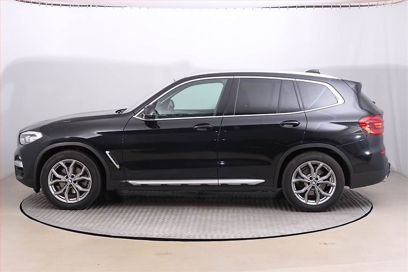 BMW X3 (2017) xDrive20d - fotka 3 z 22