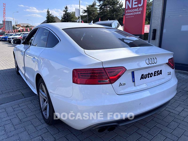 Audi A5 (2014) 2.0TDi Quattro, ČR, S-line - fotka 2 z 3
