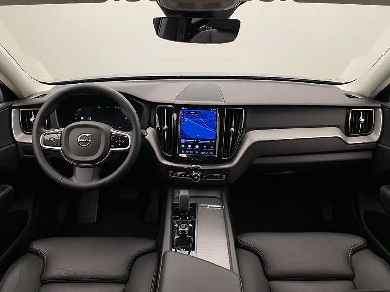 Volvo XC60 B4 AWD BRIGHT PLUS AUT CZ - fotka 2 z 60