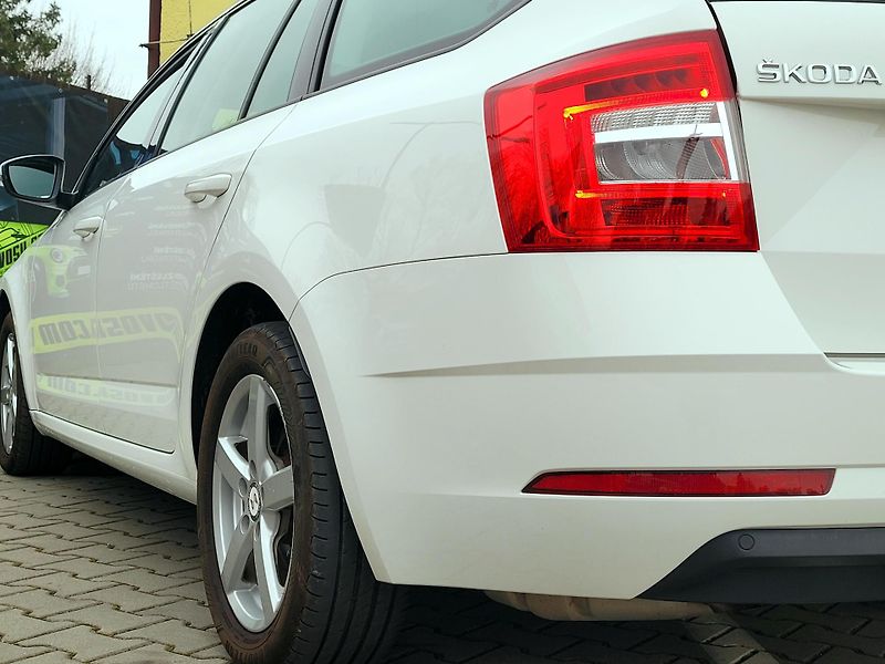 Škoda Octavia 1,6TDi SERV.KNÍŽKA,CEBIA 4x4 - fotka 44 z 46