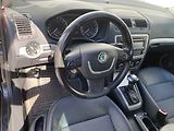 Škoda Octavia (2010) 1.9 TDi, DSG, park.čidla - náhled 12