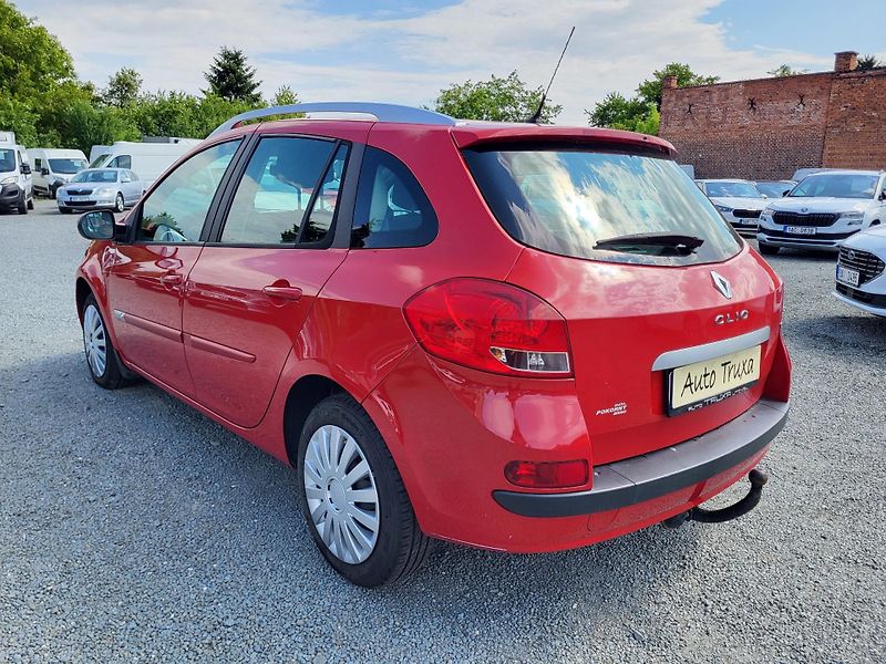 Renault Clio GRANDTOUR 1.2 i 16V ČR 1.majit - fotka 3 z 40
