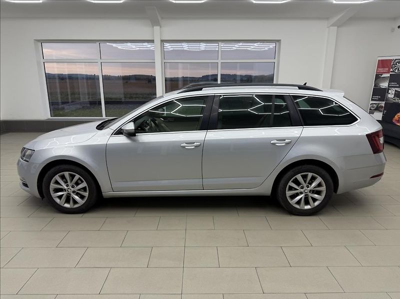 Škoda Octavia 1,6 TDi,Navi,digiklima,vyhř.se - fotka 2 z 33