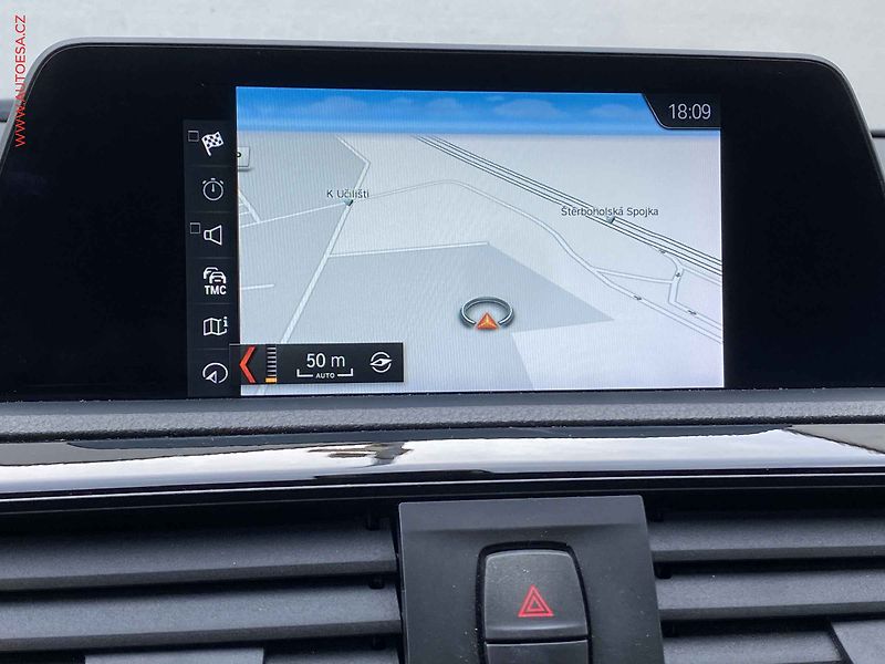 BMW Řada 2 (2019) 2.0d 218d, ČR, LED, navi - fotka 16 z 18