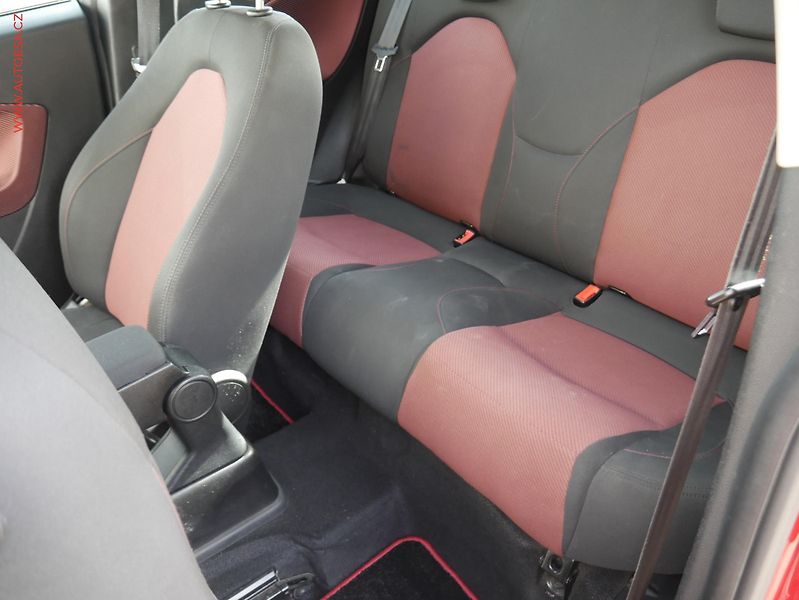 Alfa Romeo MiTo (2012) 1.4i, ČR, Klima - fotka 9 z 15