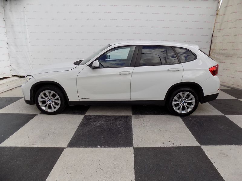 BMW X1 (2012) 18d/xDrive/Bi-xenon/ČR/ - fotka 2 z 35